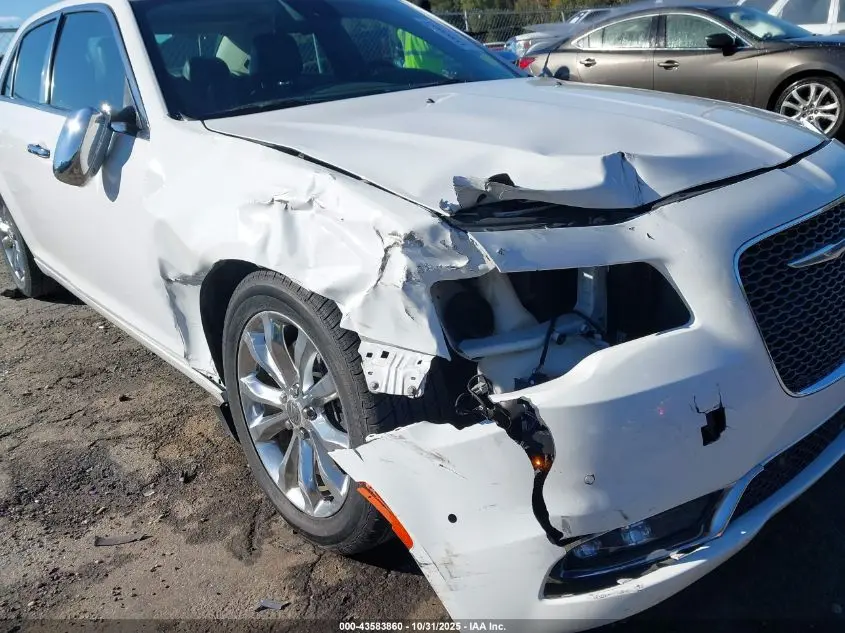 2016 CHRYSLER 300C AWD