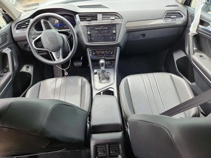 2024 VOLKSWAGEN TIGUAN SE  