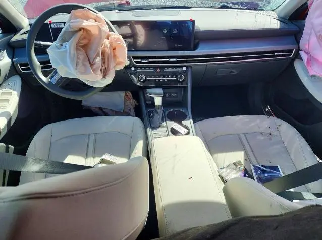 2025 HYUNDAI SONATA SE  