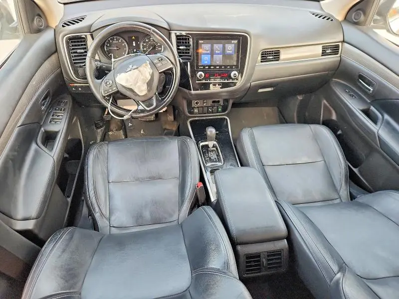 2020 MITSUBISHI OUTLANDER SE  