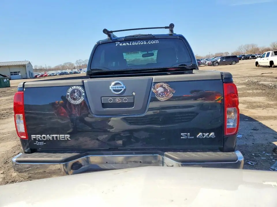 2011 NISSAN FRONTIER S  