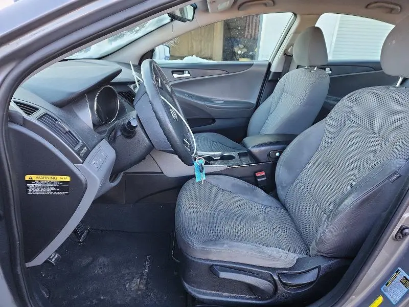 2012 HYUNDAI SONATA GLS  