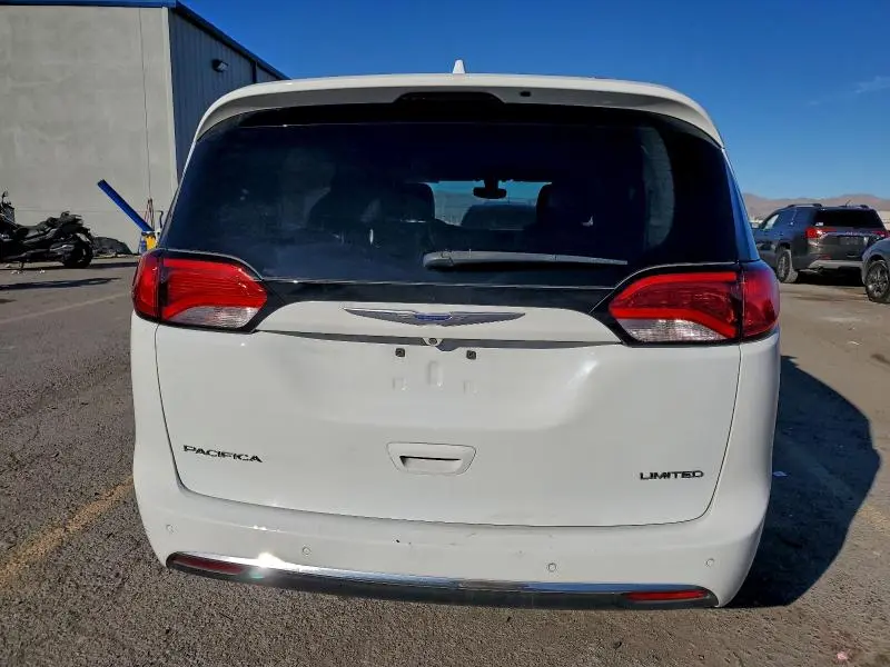 2019 CHRYSLER PACIFICA LIMITED  