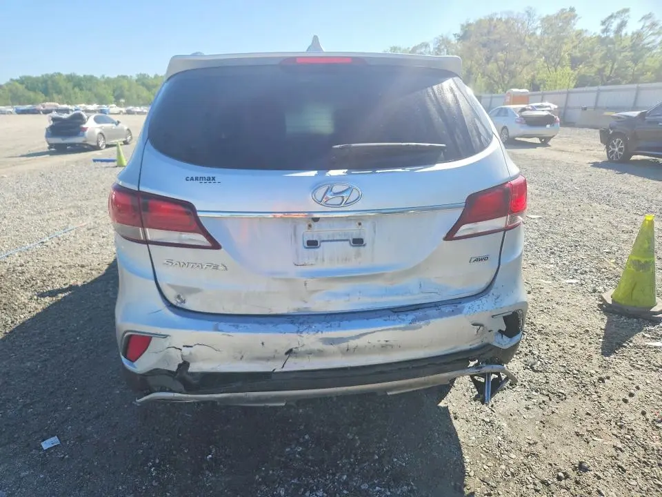 2017 HYUNDAI SANTA FE SE  