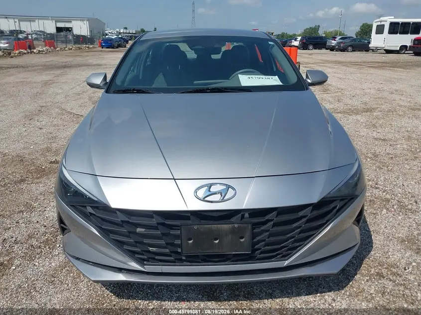 2021 HYUNDAI ELANTRA SE