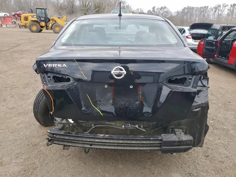 2021 NISSAN VERSA S  