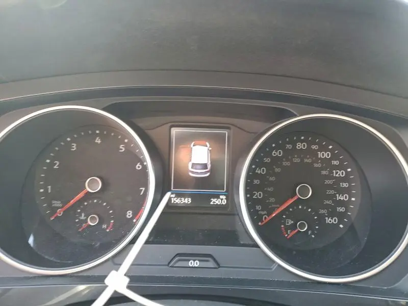 2020 VOLKSWAGEN TIGUAN SE  