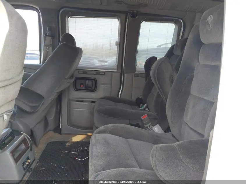 2010 CHEVROLET EXPRESS 1500 UPFITTER