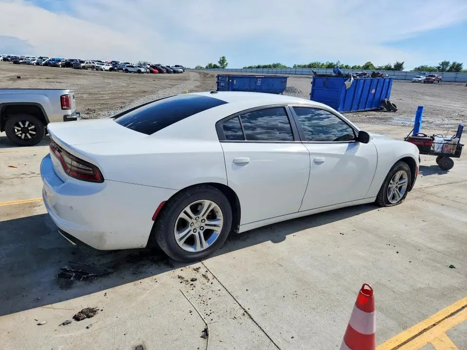 2022 DODGE CHARGER SXT  