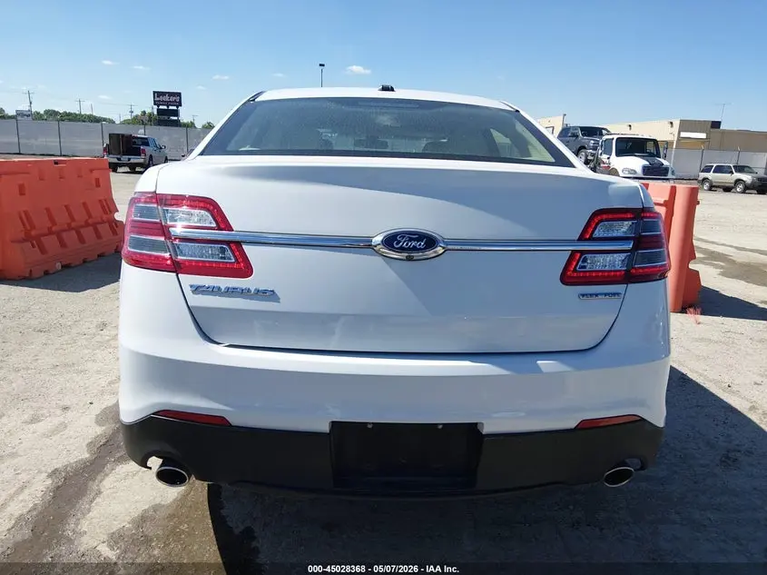 2018 FORD TAURUS SE