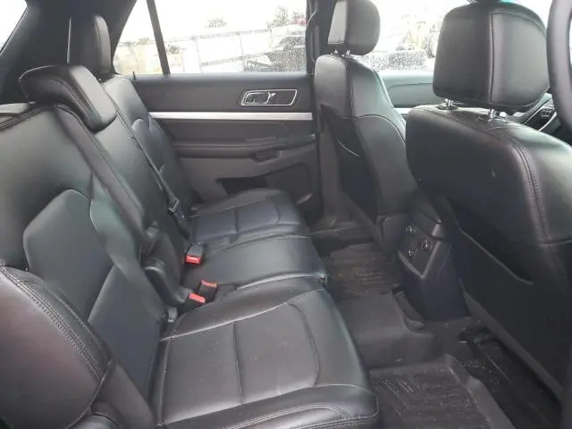 2017 FORD EXPLORER XLT  