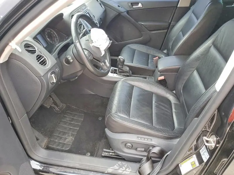 2017 VOLKSWAGEN TIGUAN   