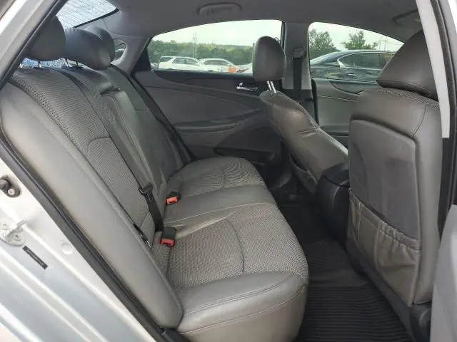 2011 HYUNDAI SONATA SE  
