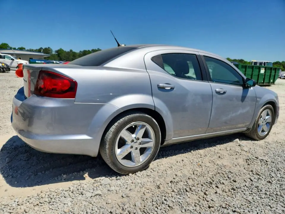 2013 DODGE AVENGER SE  