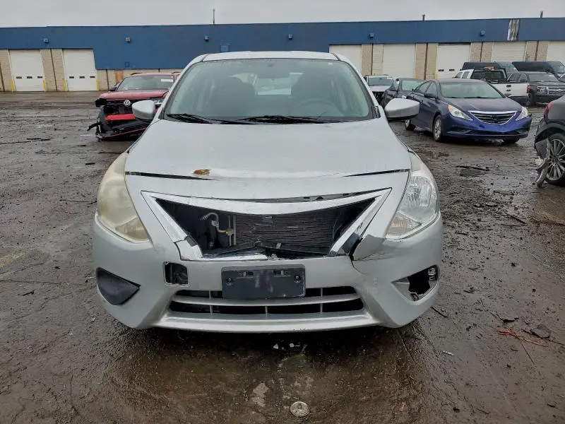 2018 NISSAN VERSA S  