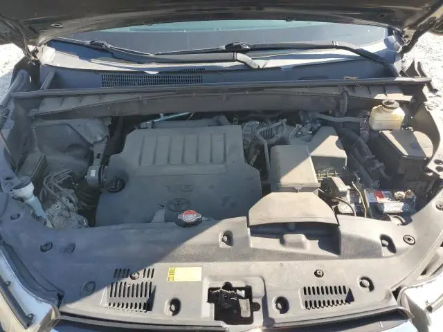 2016 TOYOTA HIGHLANDER LE  