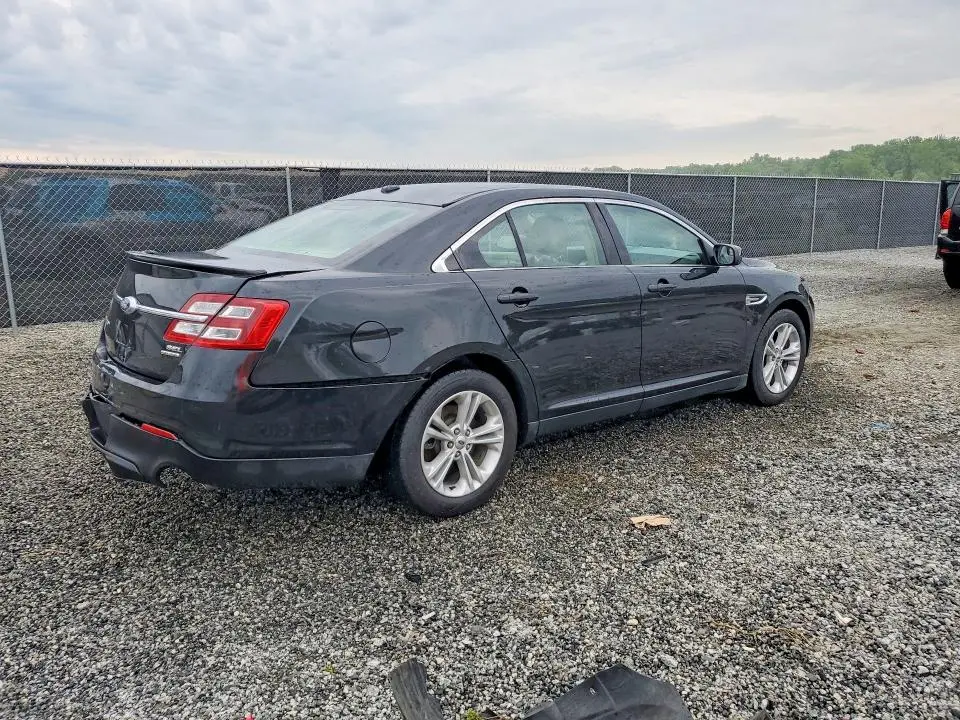 2015 FORD TAURUS SEL  