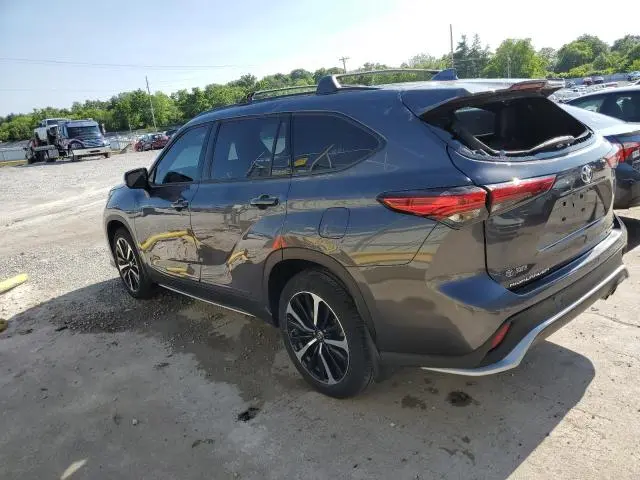 2022 TOYOTA HIGHLANDER XSE  