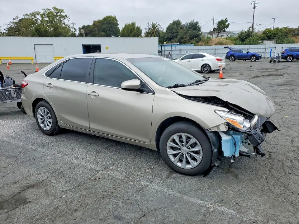 2017 TOYOTA CAMRY LE  