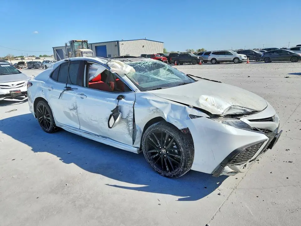2021 TOYOTA CAMRY XSE  