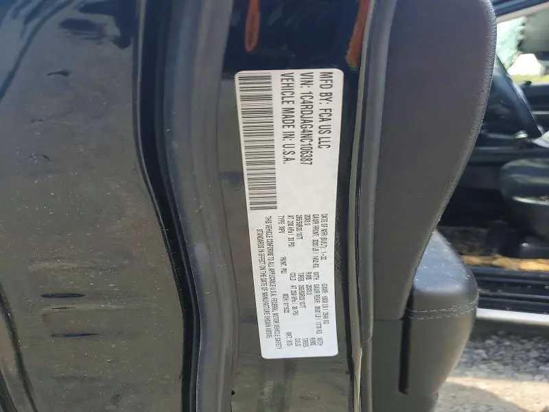 2022 DODGE DURANGO SXT  