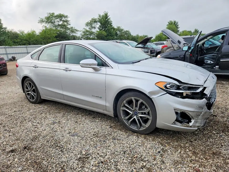 2019 FORD FUSION TITANIUM  