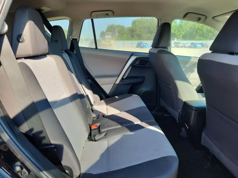 2013 TOYOTA RAV4 LE  