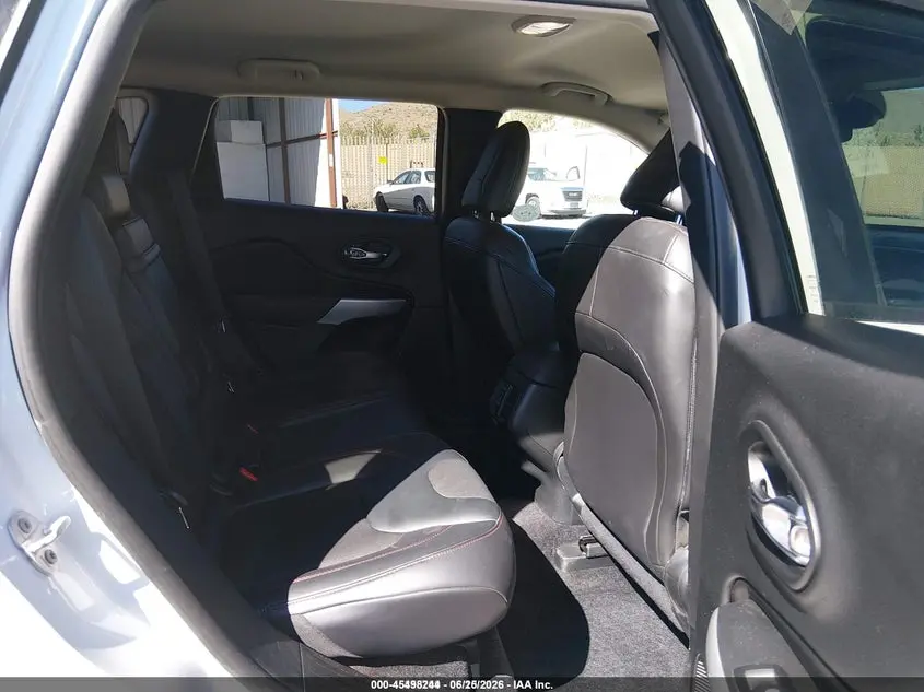 2017 JEEP CHEROKEE TRAILHAWK 4X4