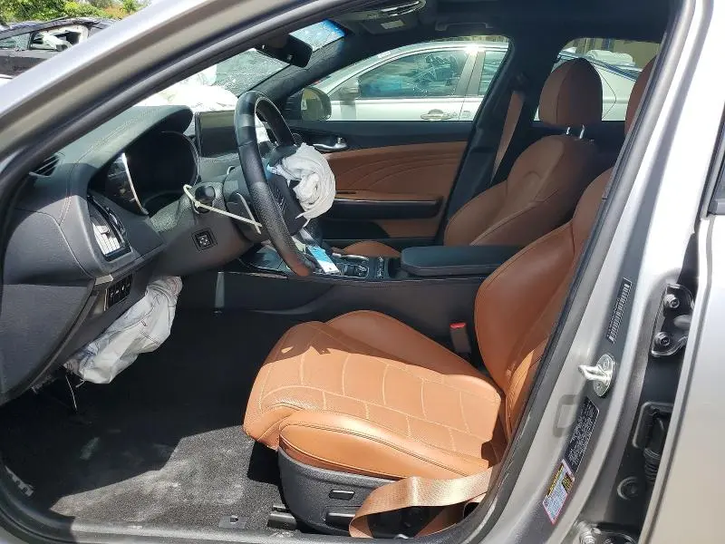 2023 KIA STINGER GT2  