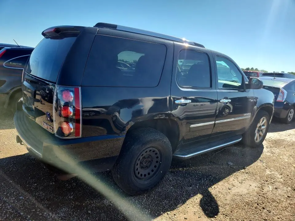2011 GMC YUKON DENALI  