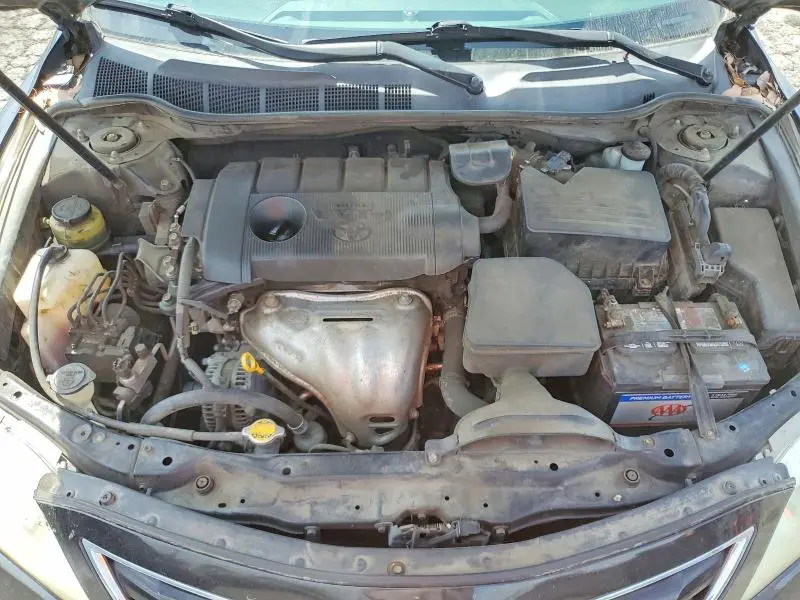 2011 TOYOTA CAMRY LE  