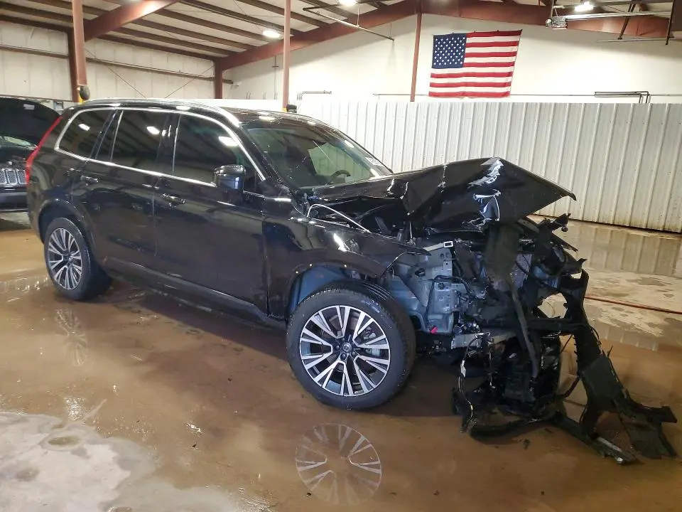 2022 VOLVO XC90 T5 MOMENTUM  