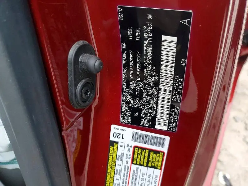 2017 TOYOTA SIENNA XLE  