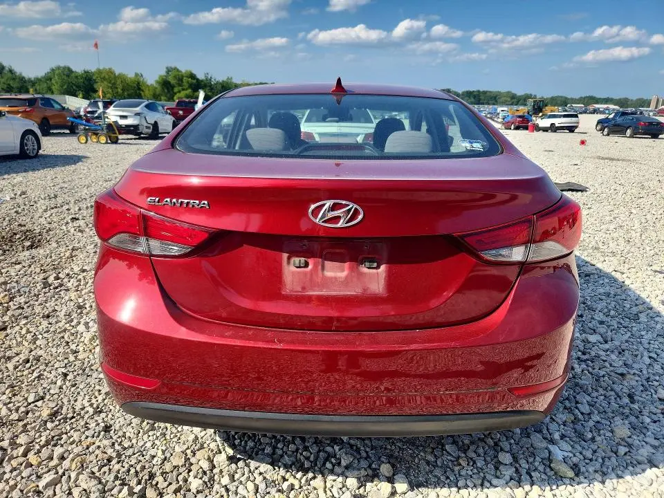 2016 HYUNDAI ELANTRA SE  
