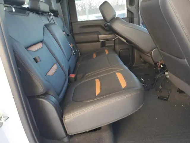 2022 GMC SIERRA K2500 AT4  