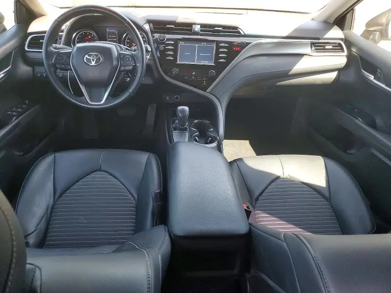 2018 TOYOTA CAMRY SE  