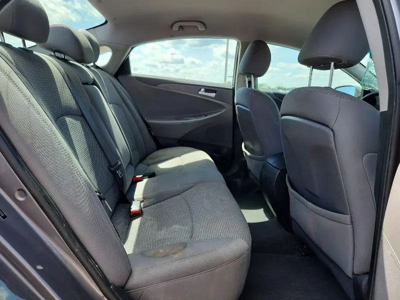 2012 HYUNDAI SONATA GLS  
