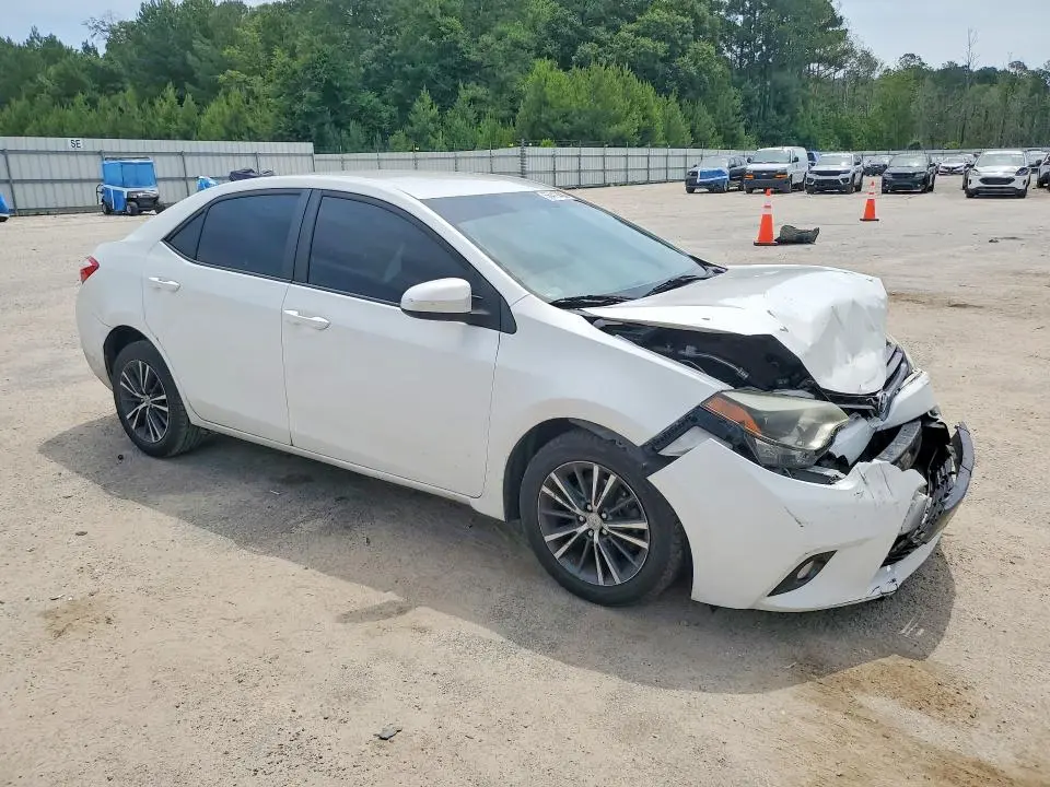 2016 TOYOTA COROLLA LE PLUS  