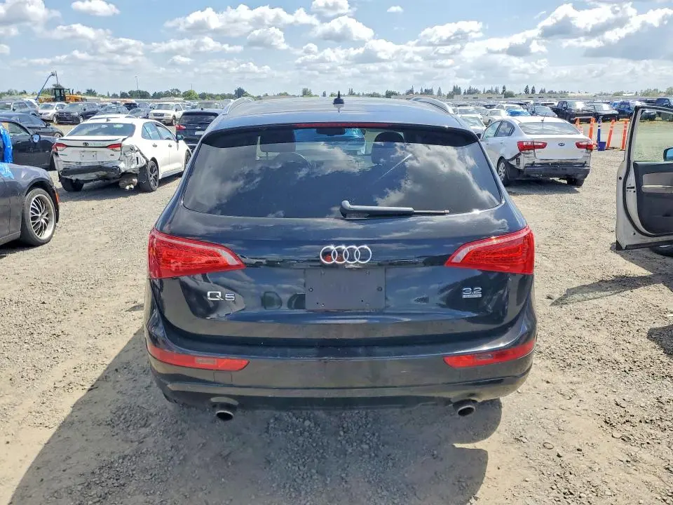 2010 AUDI Q5 PREMIUM PLUS  