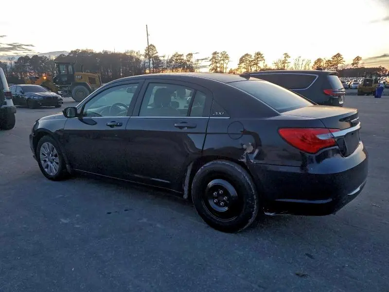 2013 CHRYSLER 200 LX  