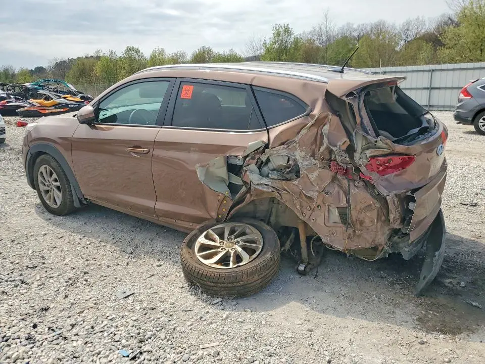 2016 HYUNDAI TUCSON SE  