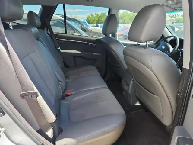 2010 HYUNDAI SANTA FE SE  