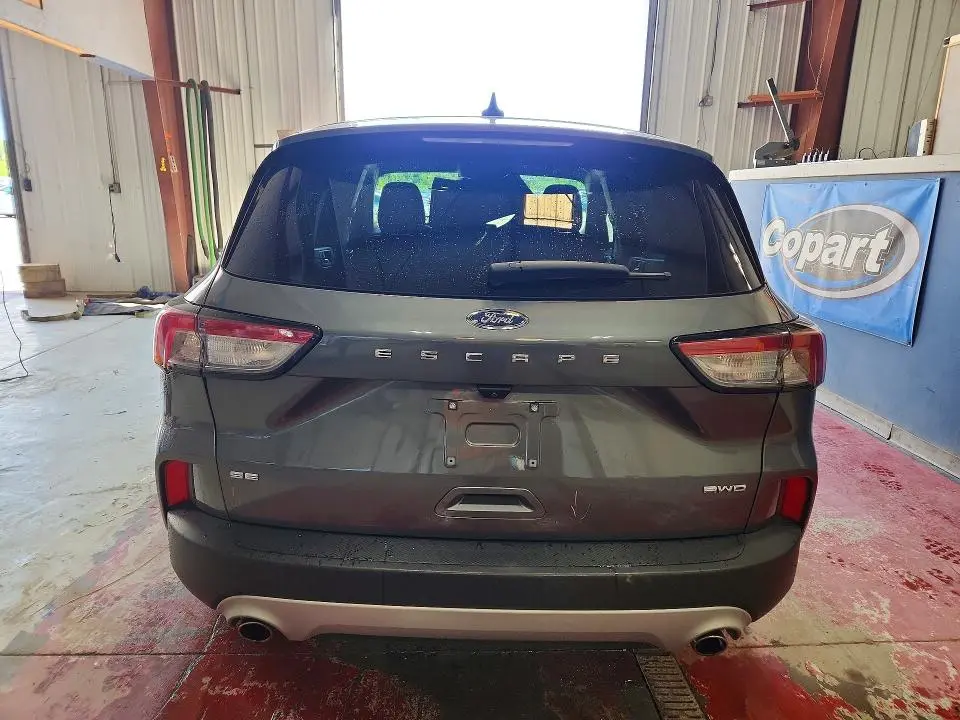 2022 FORD ESCAPE SE  