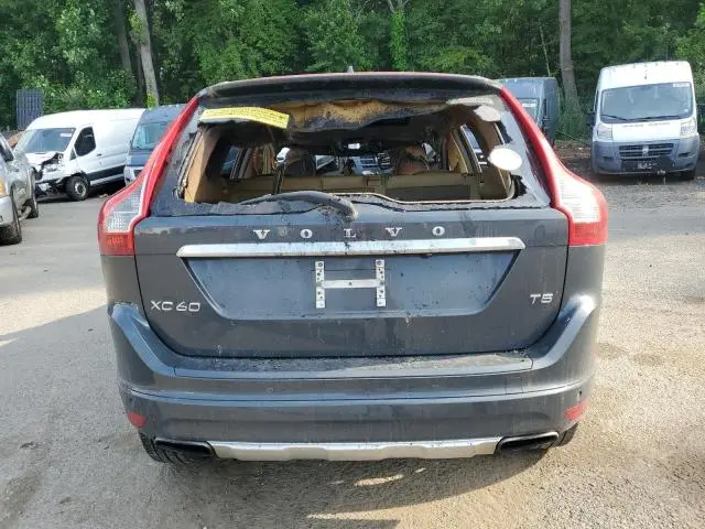 2015 VOLVO XC60 T5 PLATINUM  