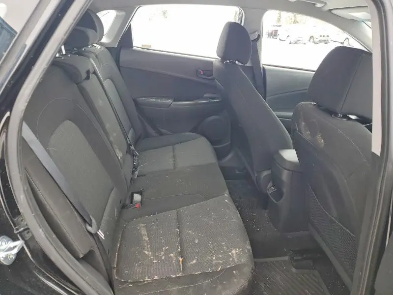 2023 HYUNDAI KONA SE  