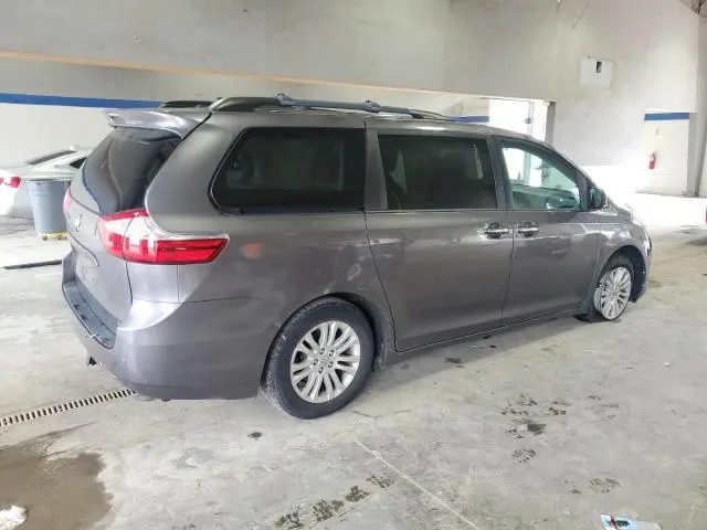 2015 TOYOTA SIENNA XLE  