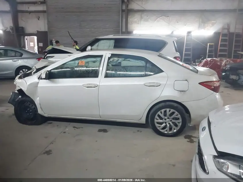 2018 TOYOTA COROLLA LE