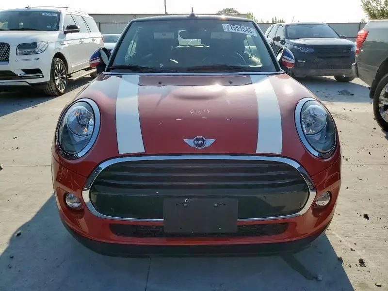2018 MINI COOPER   