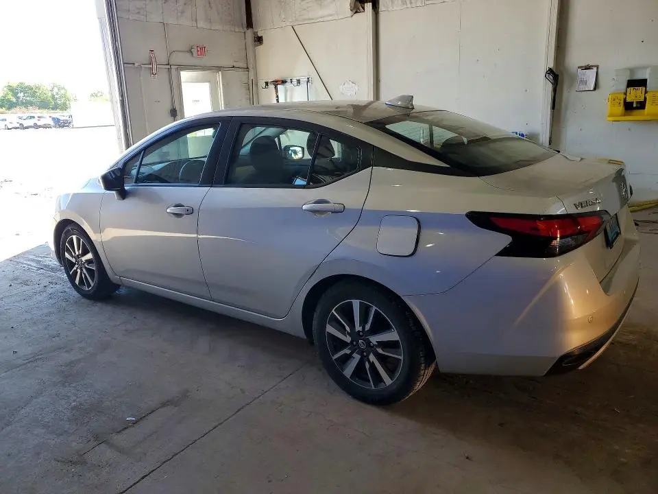 2021 NISSAN VERSA SV  
