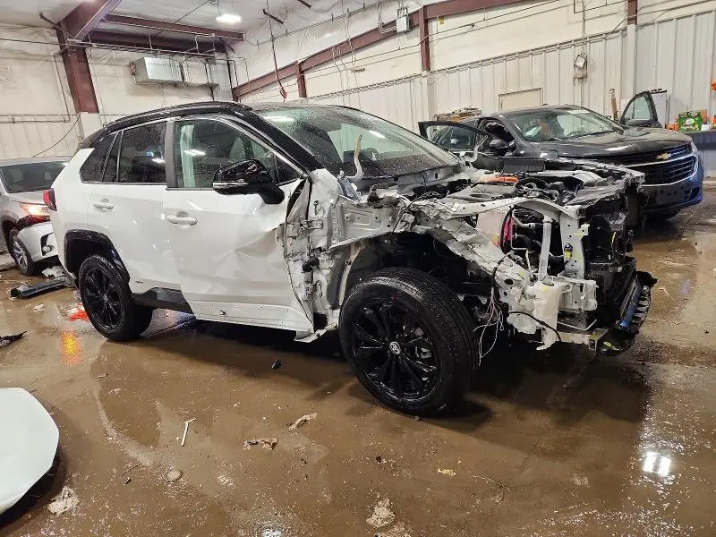 2025 TOYOTA RAV4 XSE  